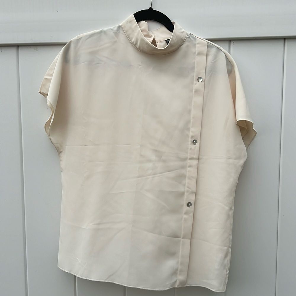 SHEIN cream short sleeve blouse size medium